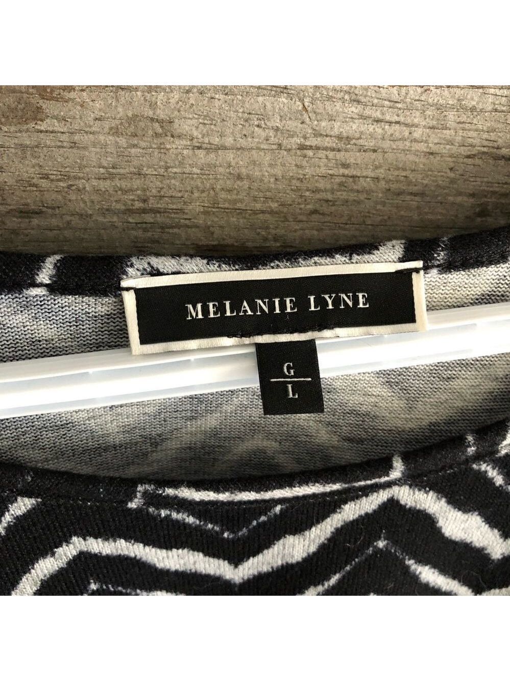 Melanie lyne size large poncho/Sweater, black/Grey one sleeve sweater - Picture 4 of 4